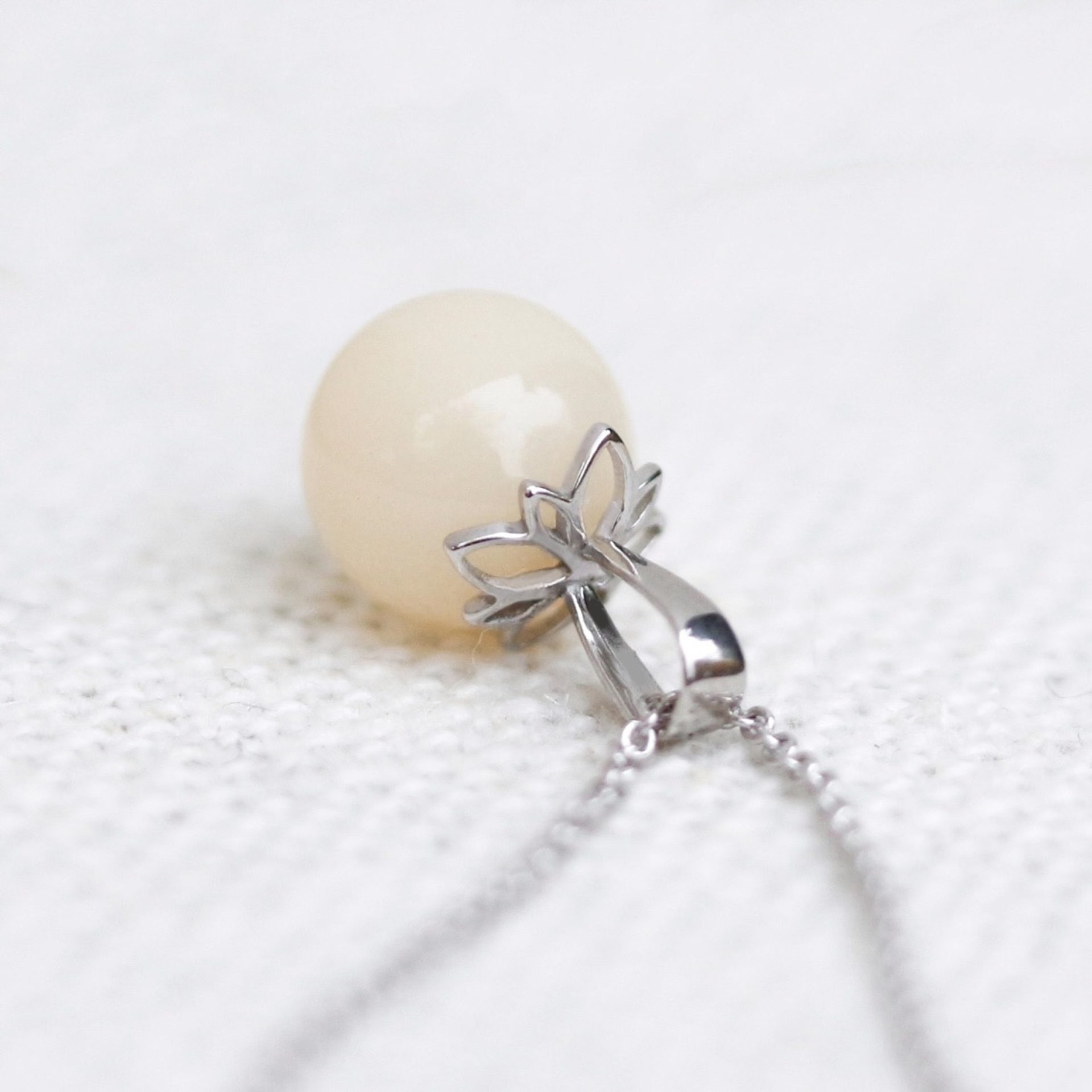 Halskette-Emelie-Geschenk-für-Mütter-Stillen