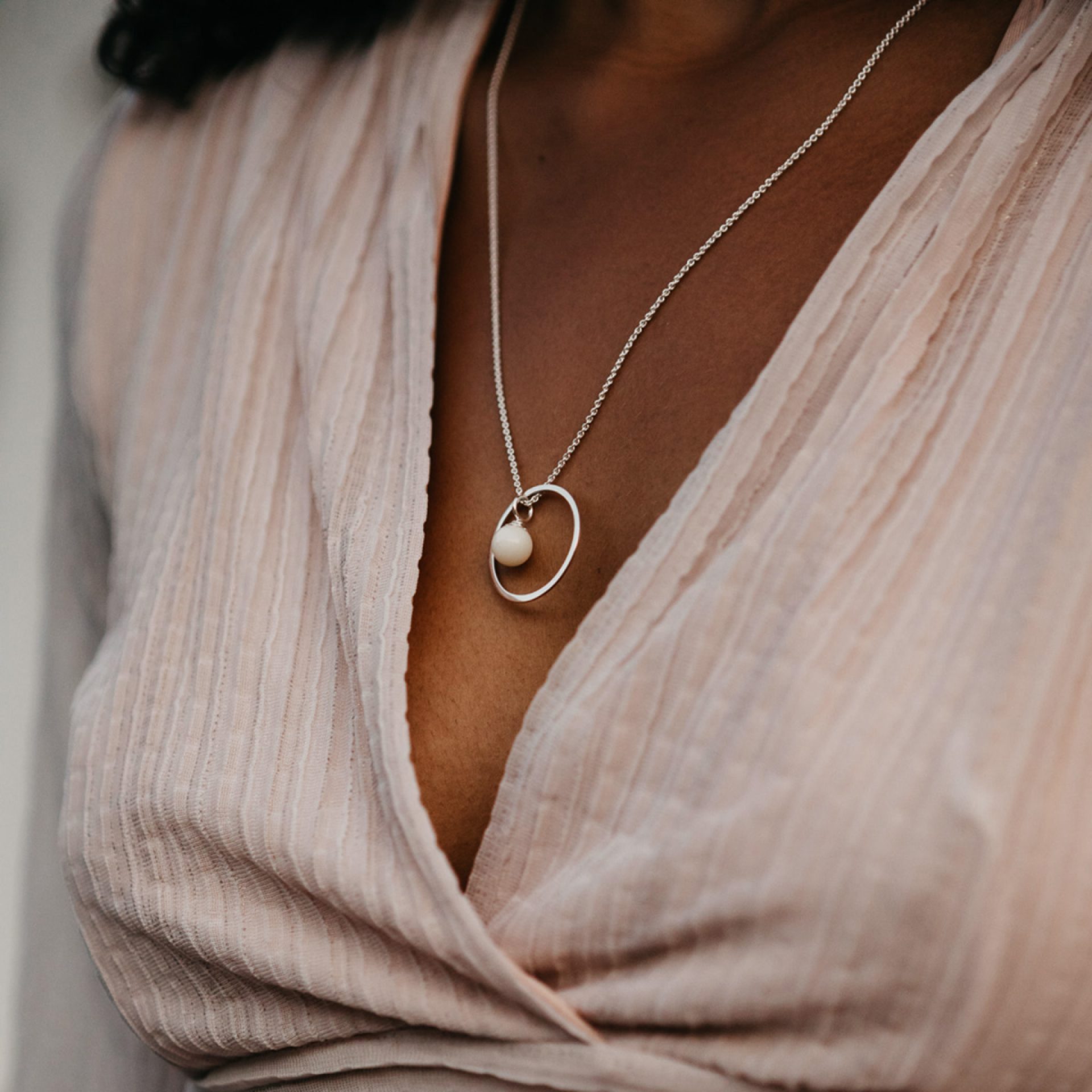 Muttermilch-Halskette-Leilani-Echtgold-Schmuck-Silberschmuck-Muttermilchschmuck