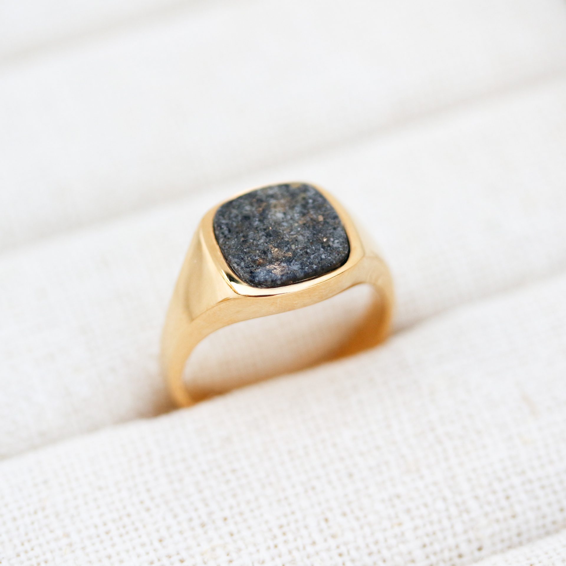 Ring Anev Gedenkschmuck Atelier Miah Aschering Siegelring