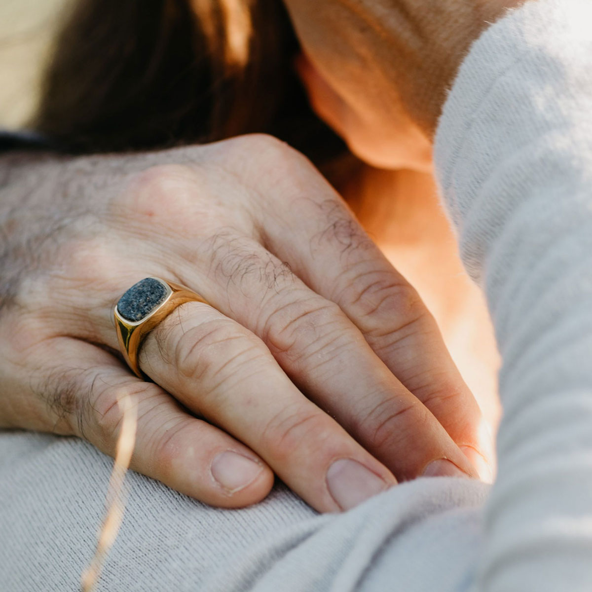 Trauerschmuck für Herren Andenken verstrobener Freund Freundin Asche Haar