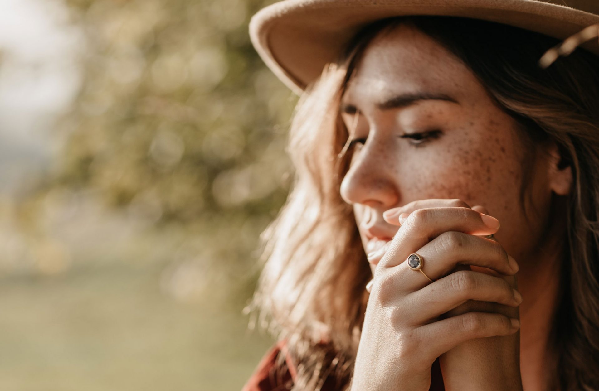 Schweiz Gedenkschmuck Erinnerung Schmuck Asche Verstorbene Gold Ring