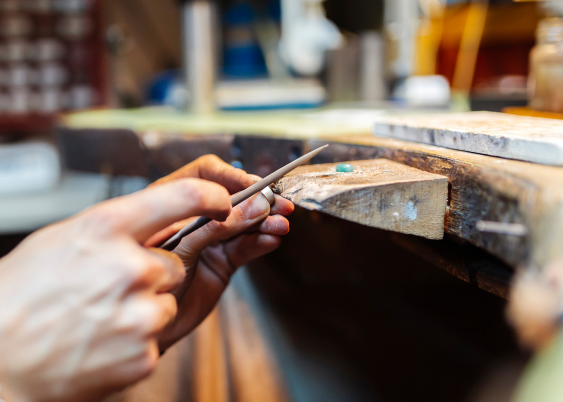 erinnerung asche schmuck halskette ring goldschmied schweiz