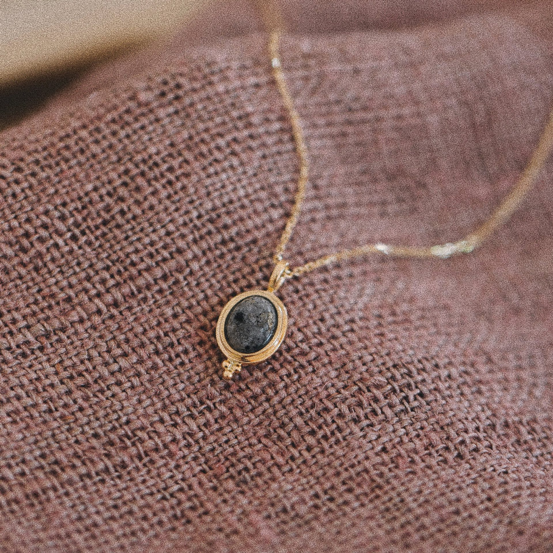 asche schmuck kette anhänger echtgold schweiz tierasche