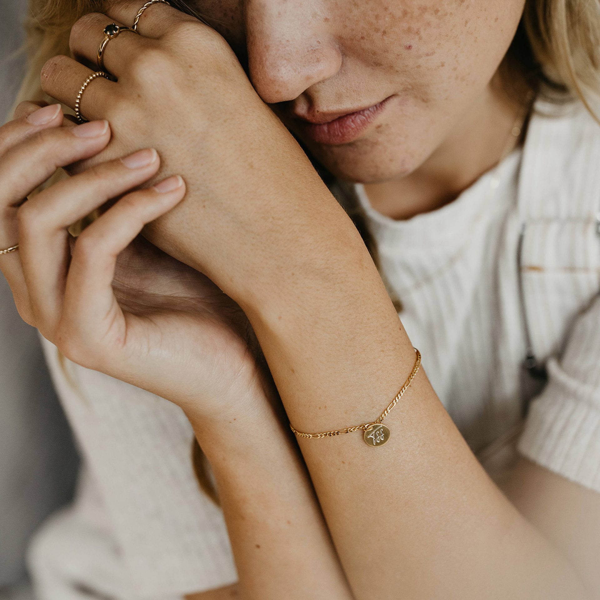Armkette mit personalisierter Gravur für Frauen