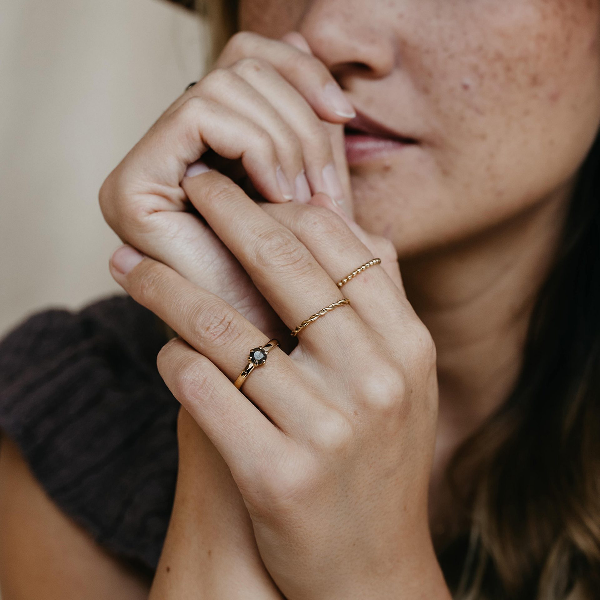 Ring aus Asche oder Haar als Erinnerung