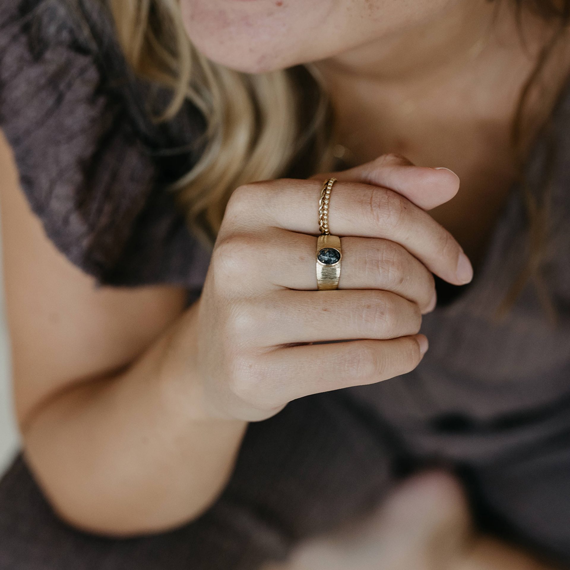 Ring für Frau aus Asche oder Haar von Verstorbenem mensch oder tier Tierhaar Erinnerung