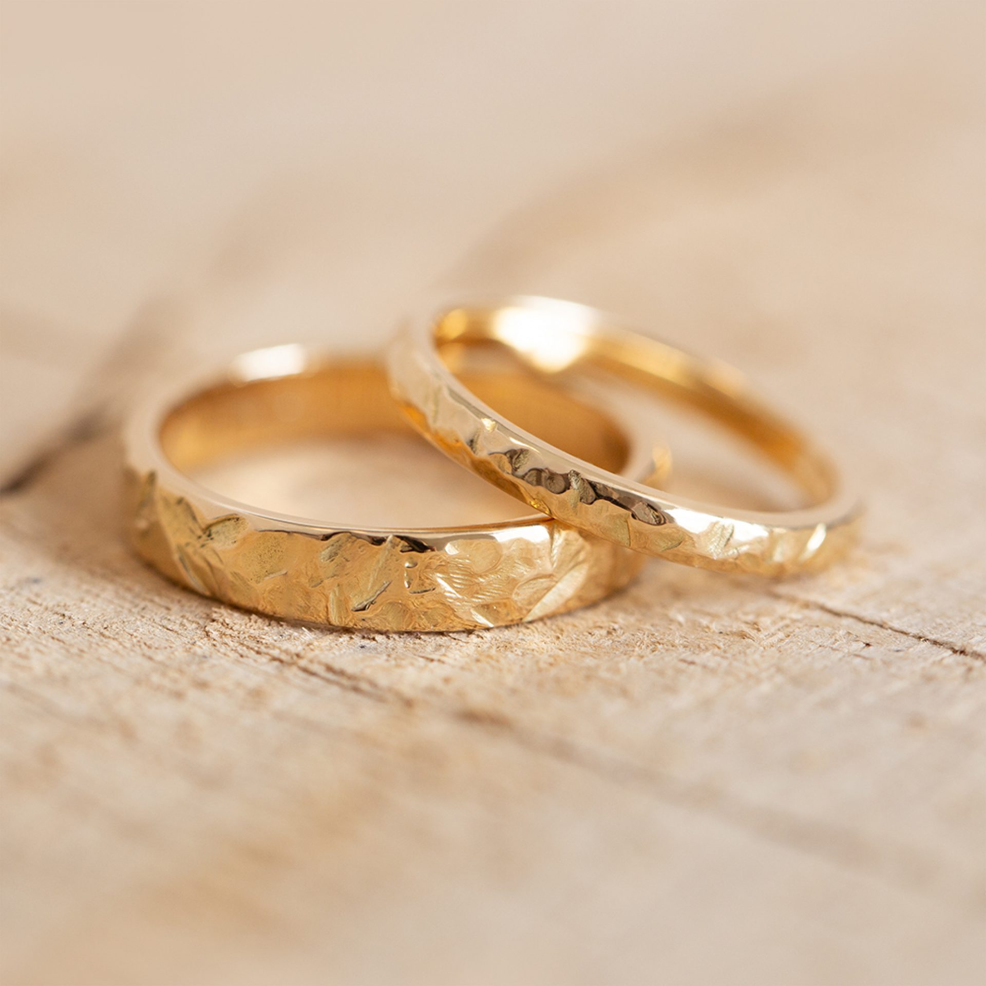 Eheringe Damen Herren Ringe Hochzeit Paar gehämmerte Ringe Muster Echtgold