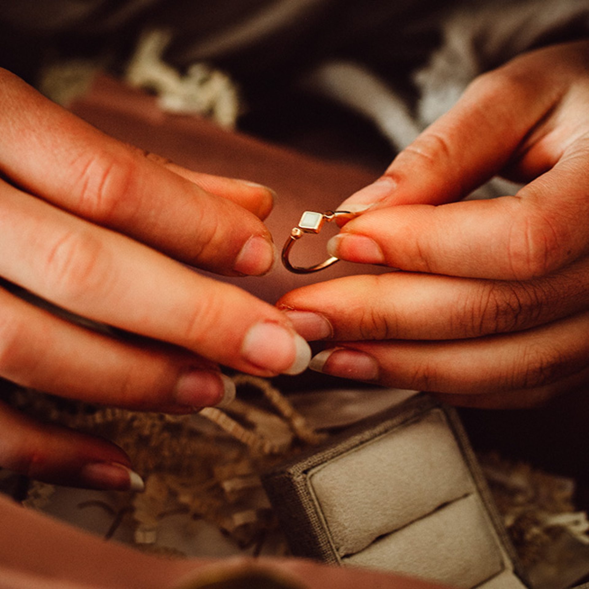 Atelier-Miah-Ring-Lilly-Muttermilch