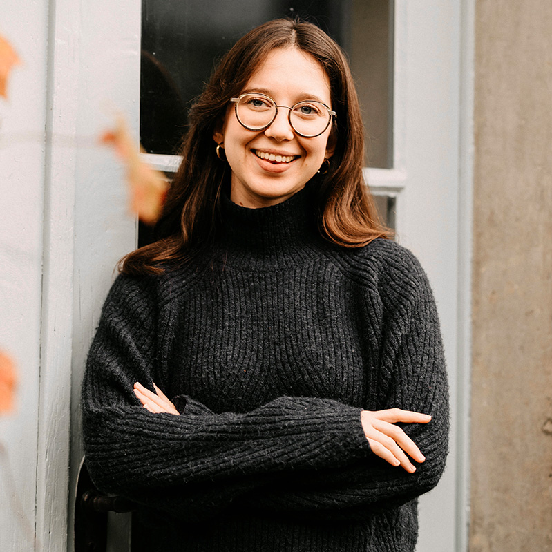 Atelier-Miah-Zoe-Strub Atelier Miah Team Zoe Strub Versand Administration