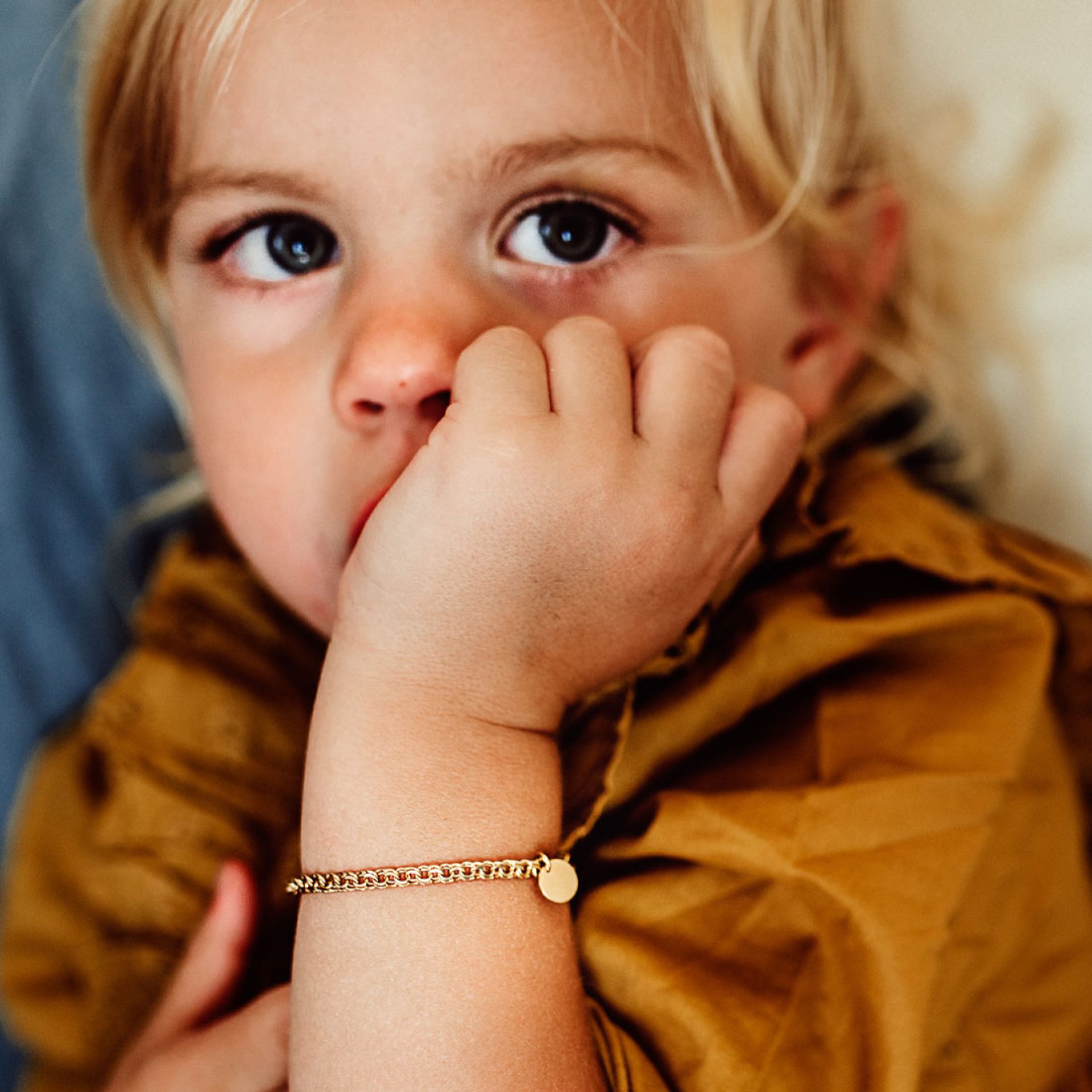 Kinder armkette aus echtgold mit personalisierung gravur geburtsgeschenk